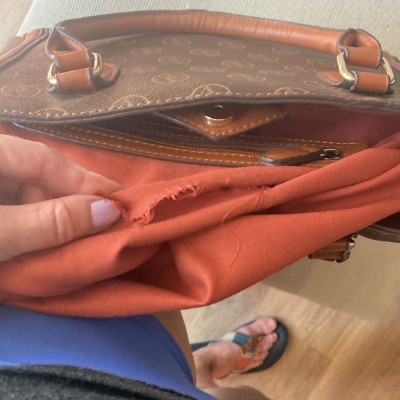 Adrienne vittadini large brown & gold handbag purse in great shape - Picture 11 of 16